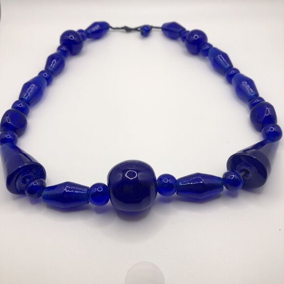 COBALT BLUE GLASS ART DECO STYLE BEADED NECKLACE - Picture 1 of 6